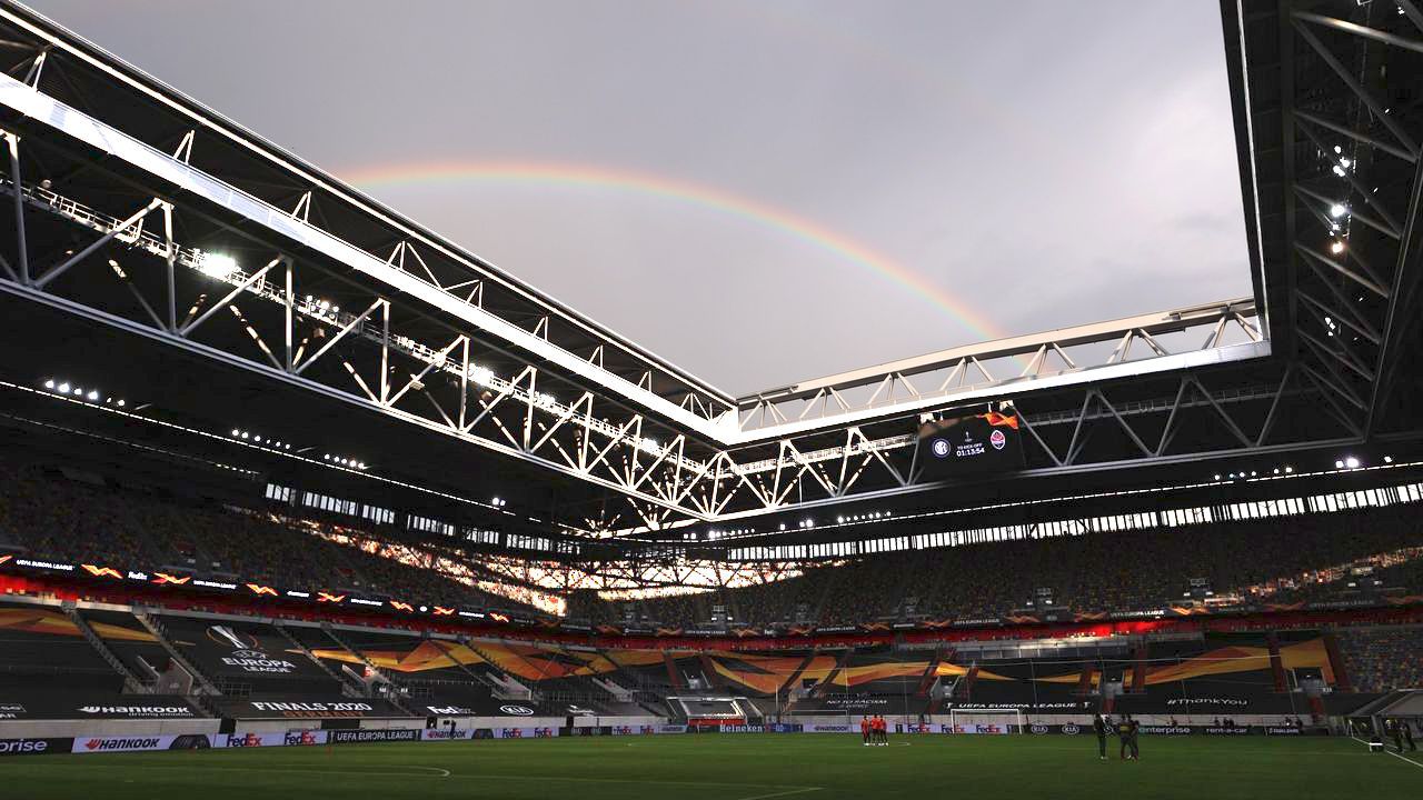 La Uefa permitirá la entrada de público a sus competiciones.