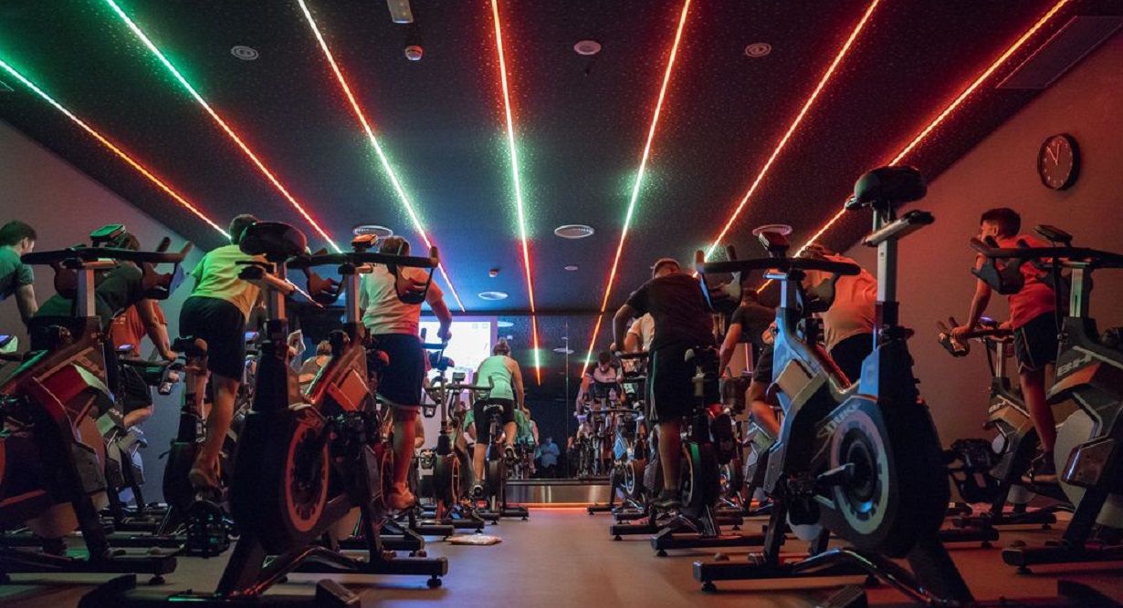 Cycling en un gimnasios Fotografía de Carlota Serarols