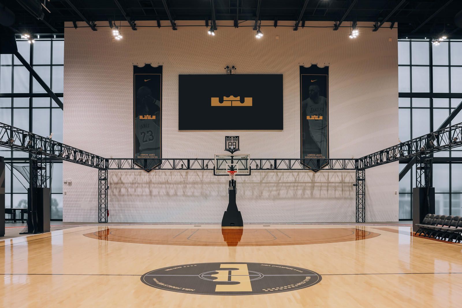 nike lebron james innovation center