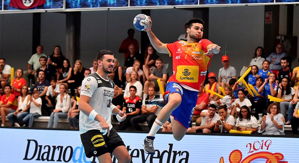 Las federaciones de balonmano, ciclismo y fútbol, ‘matrícula de honor’ en transparencia