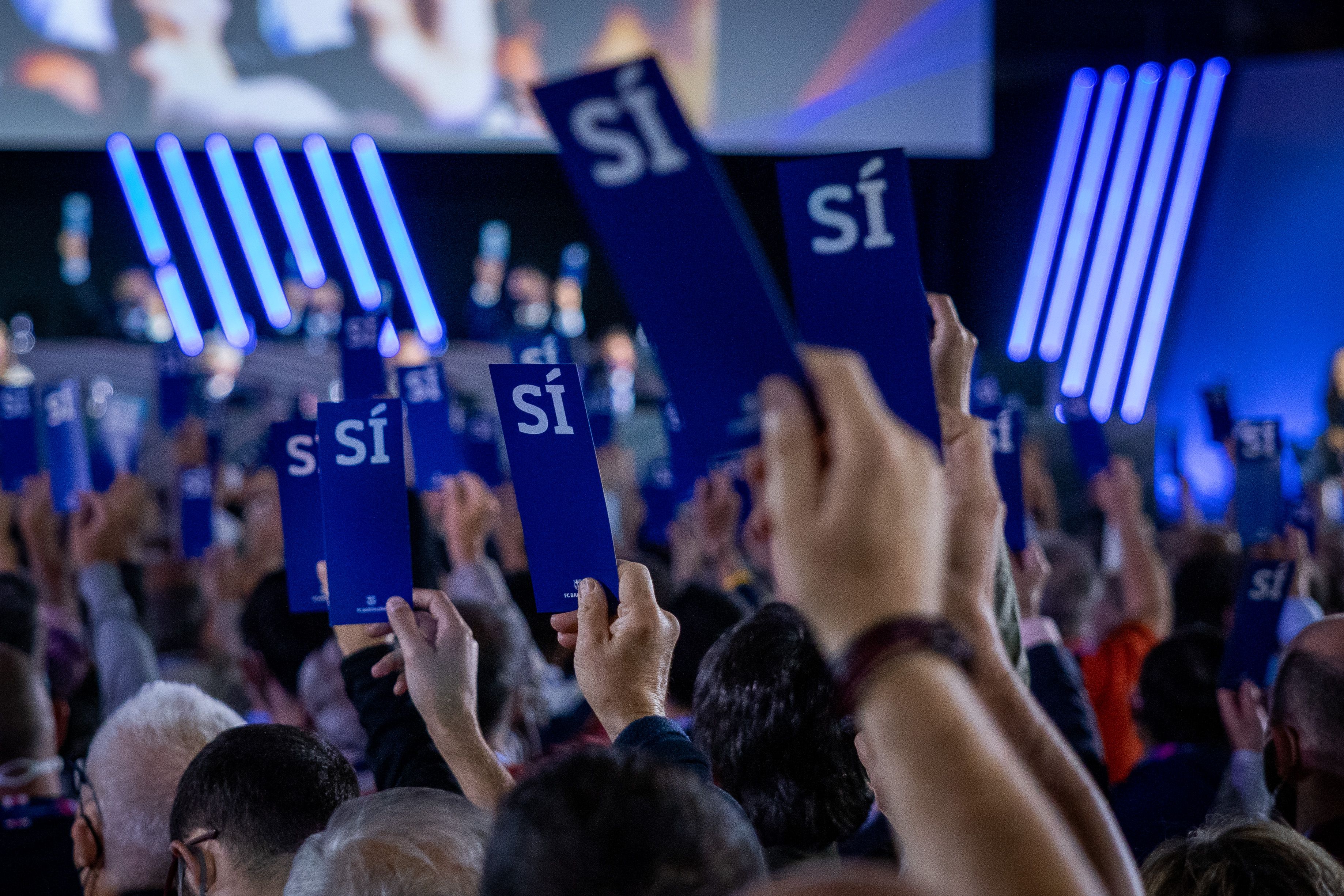 asamblea fc barcelona voto si