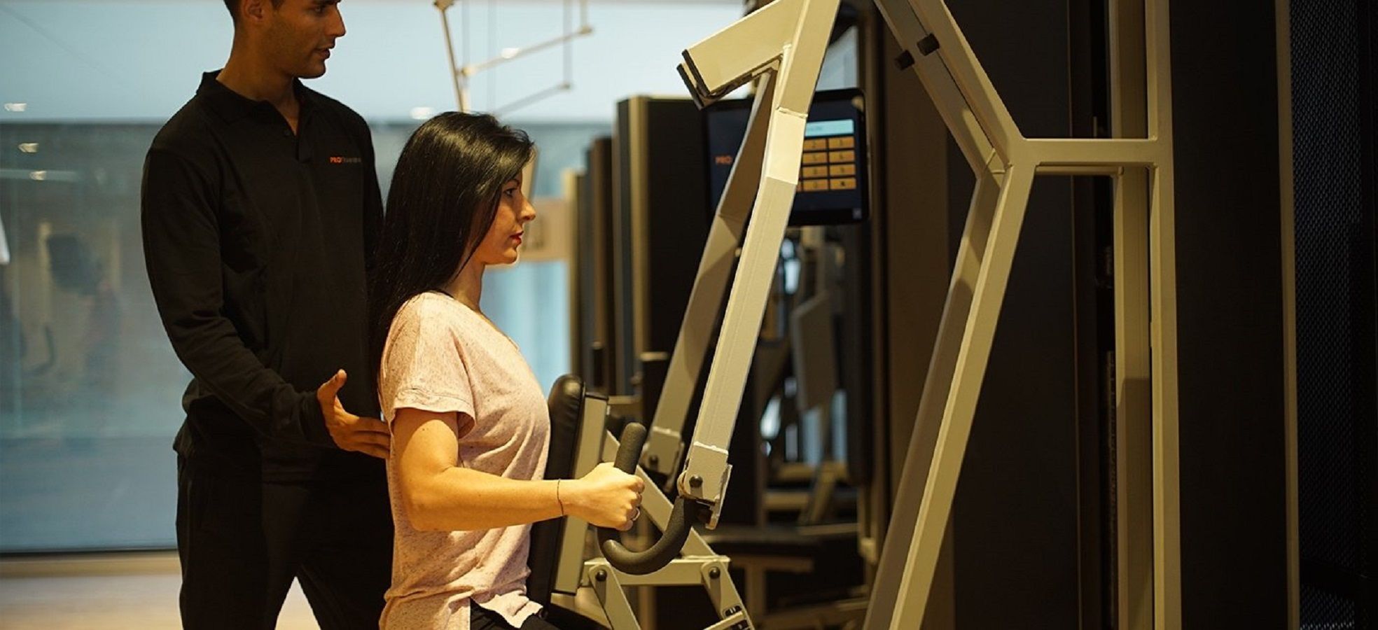 personal trainer hits