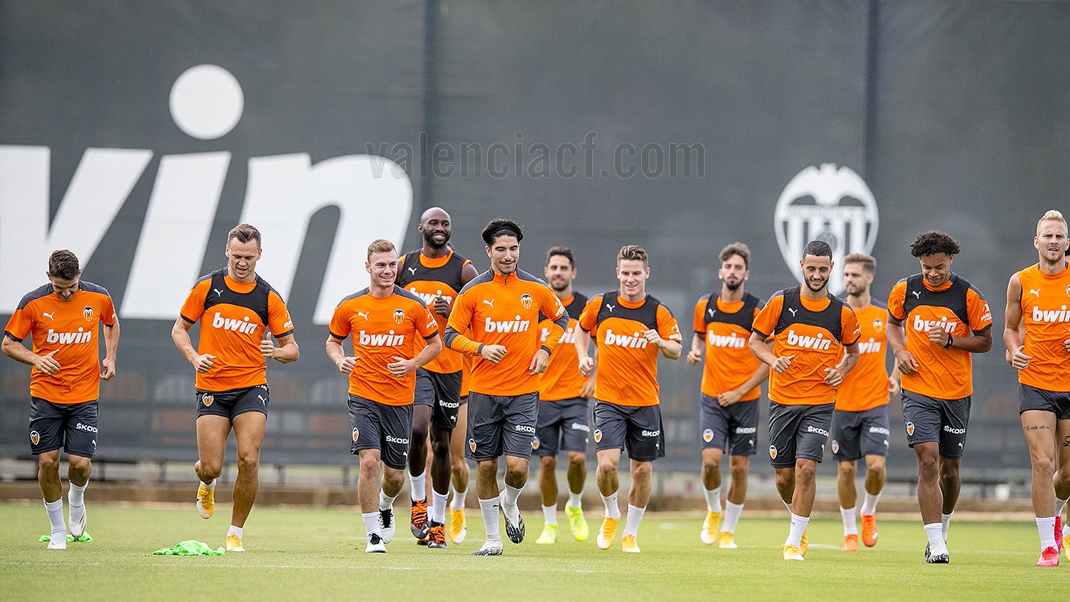 valencia cf plantilla 20 21