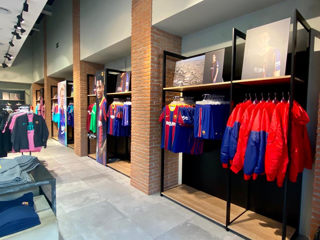 Escupir Misionero ego El Barça reinicia su ofensiva en retail con un 'outlet' a...