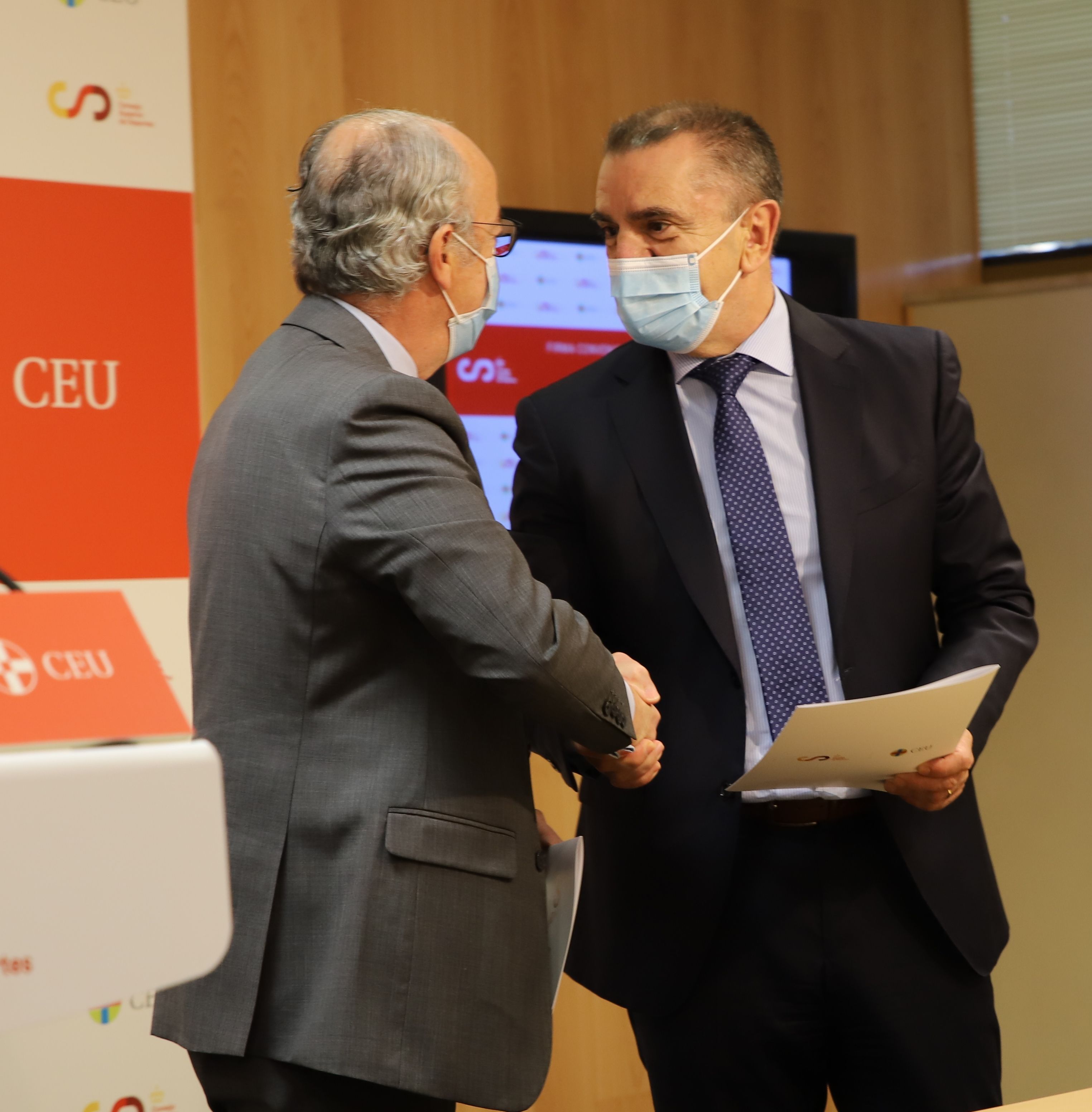 Firma Convenio CSD CEU