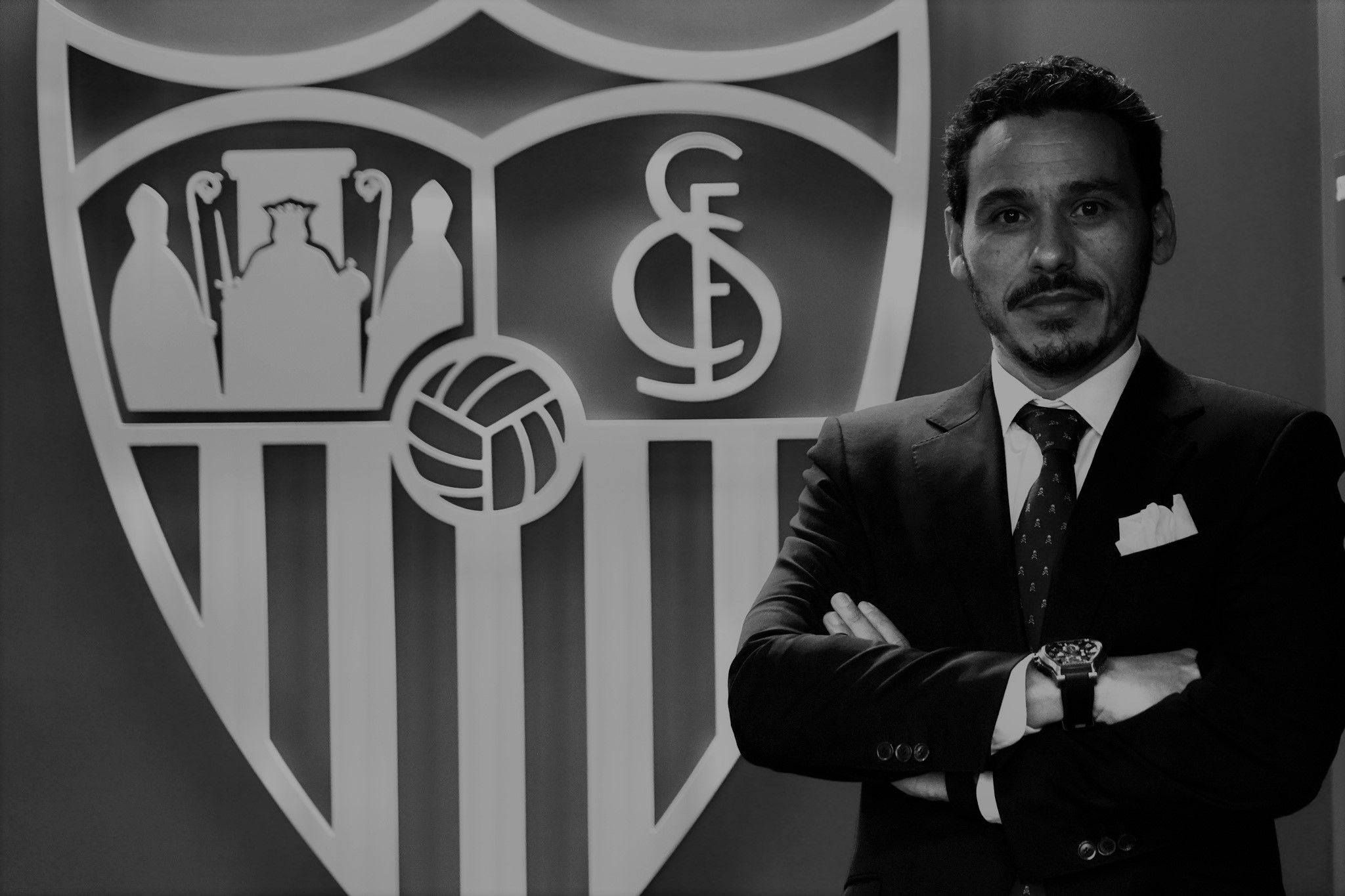 Sevilla Jose Maria del Nido Carrasco Escudo Blanco y negro