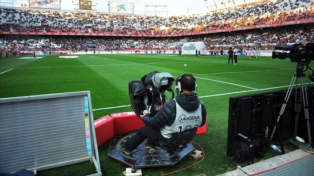 sevilla camara television pizjuan