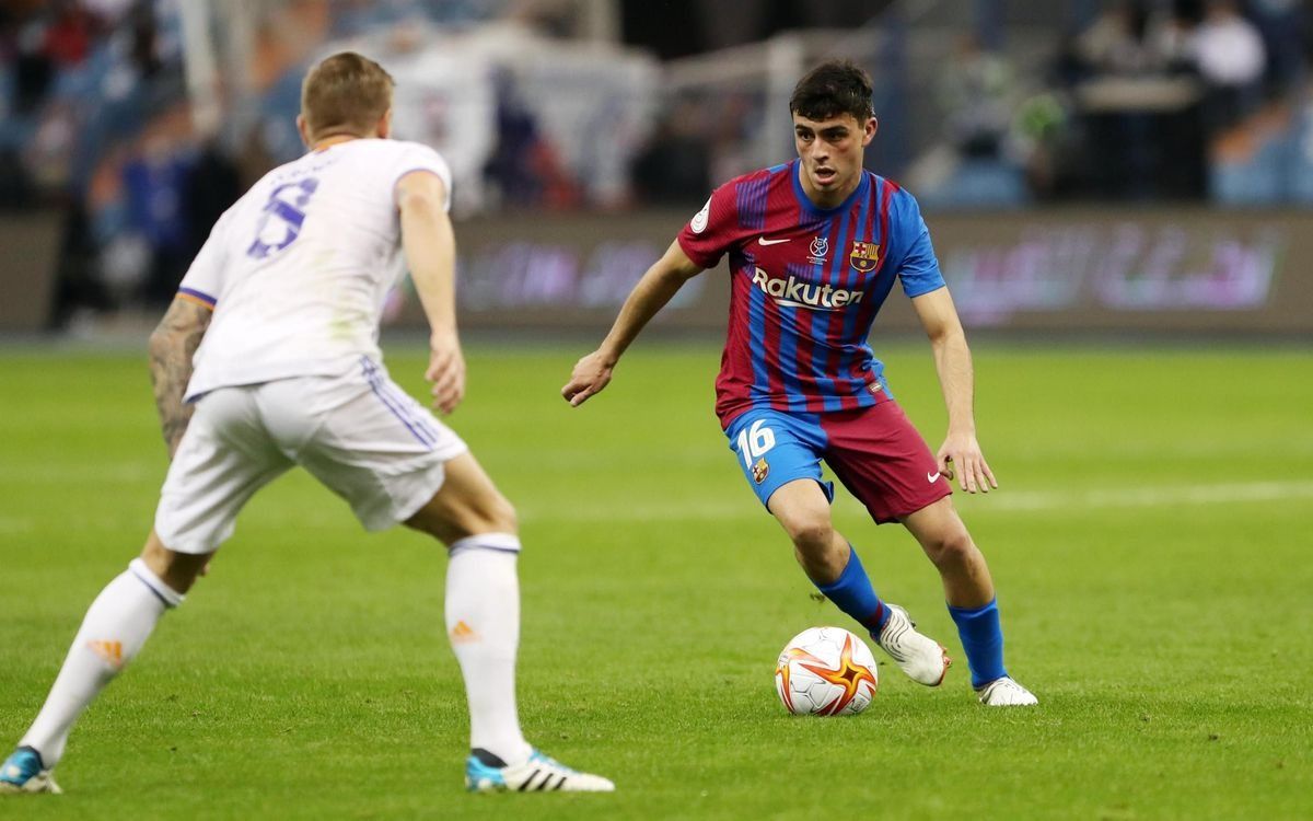 Pedri. FC Barcelona - Real Madrid. Fotografía de Miguel Ruíz