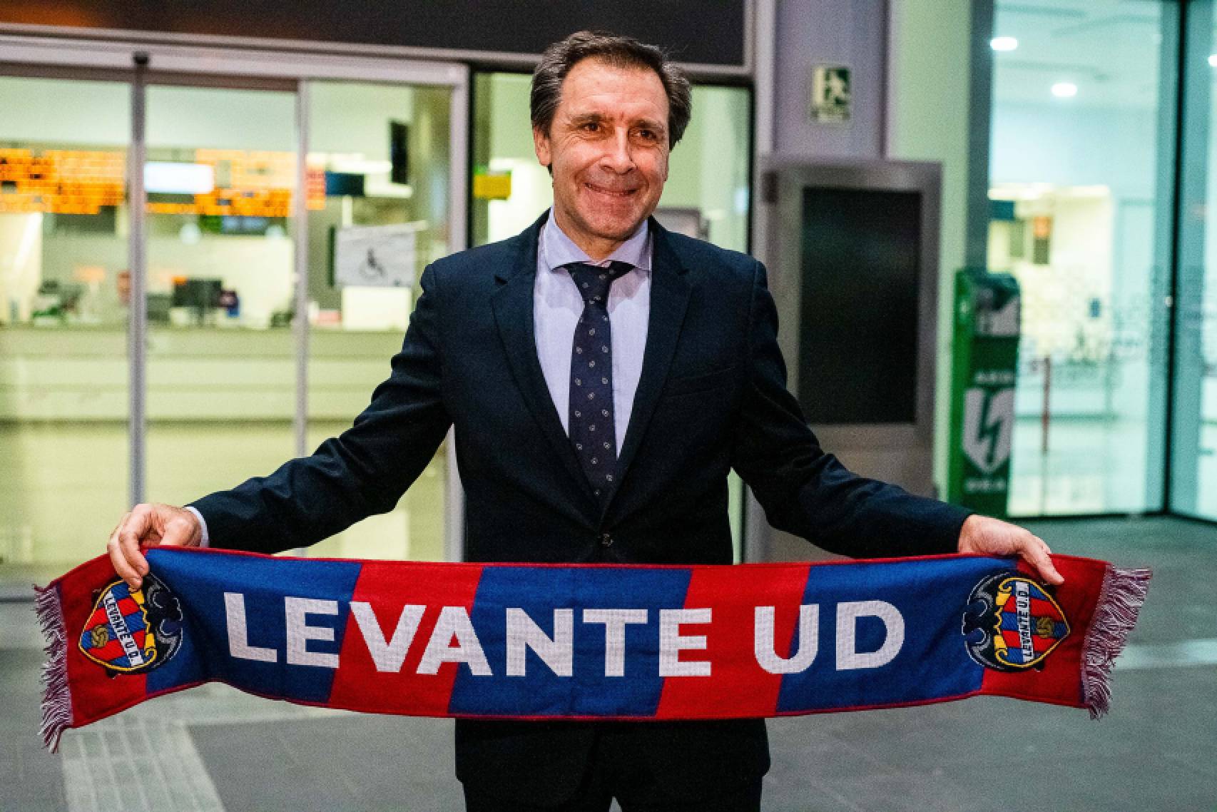 Felipe Miñambres Levante