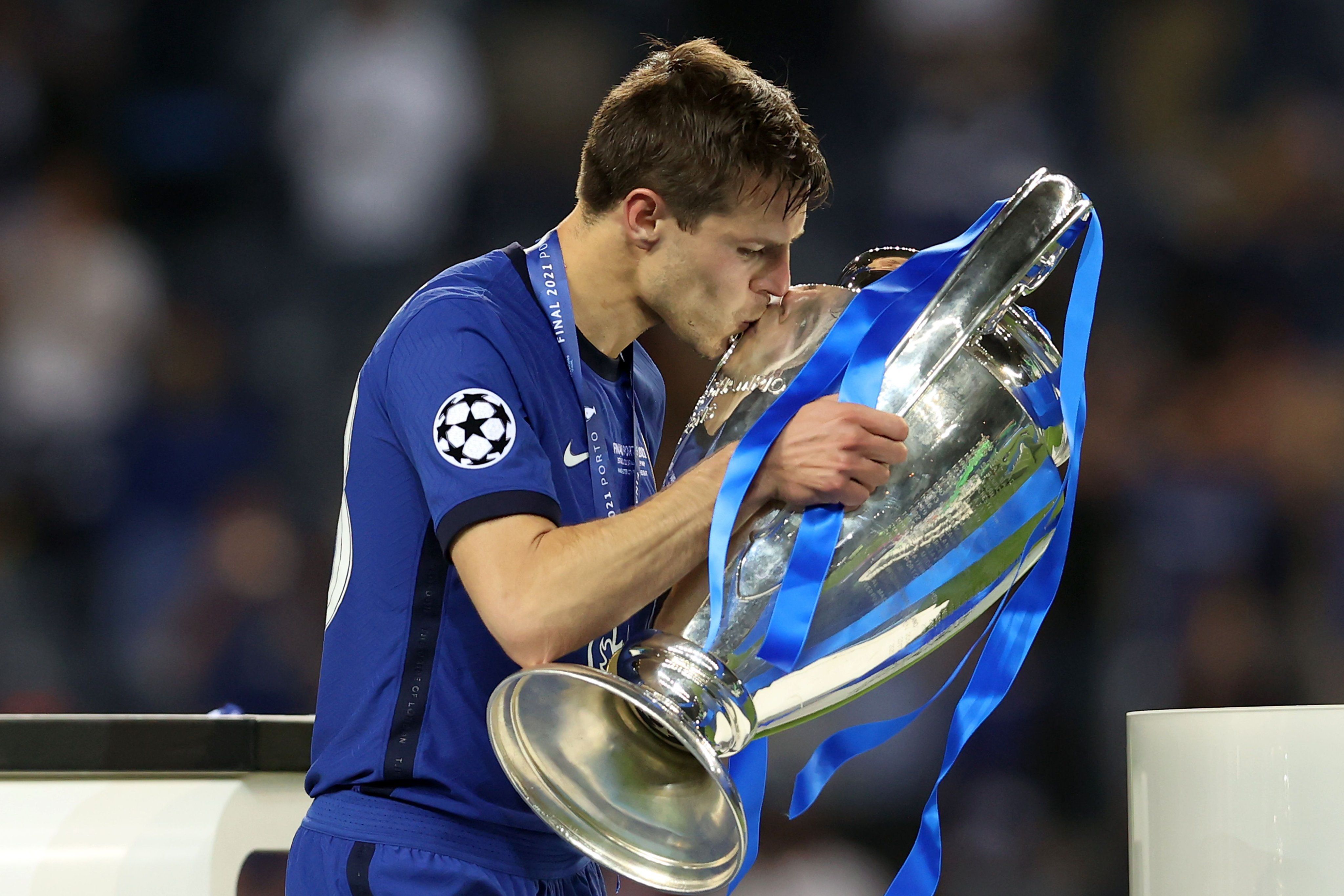 Champions 2021 2022 Azpilicueta premio recurso