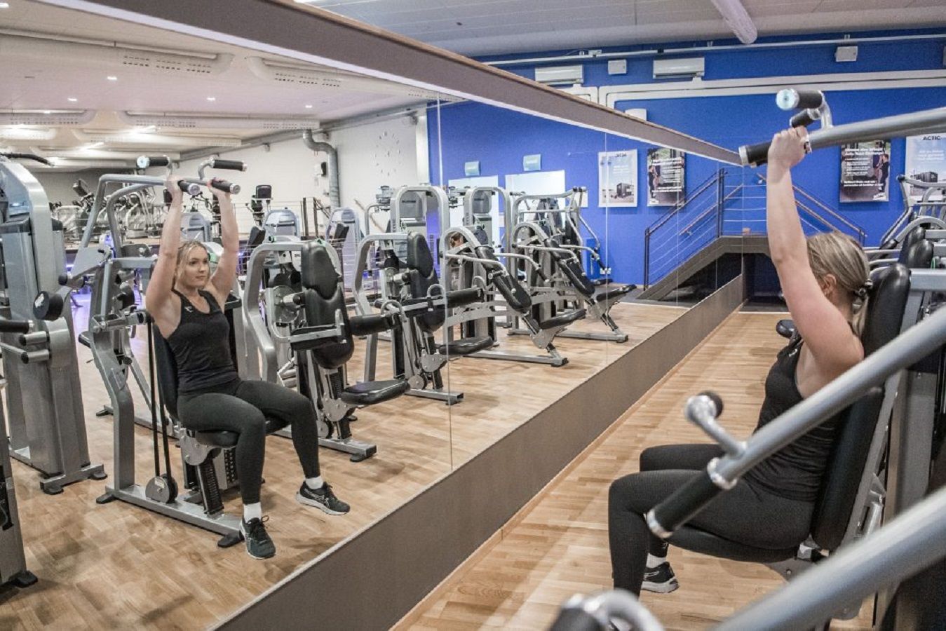 Actic musculación peso dirigido