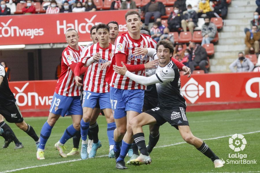 Puma vuelve a entrenarse con el Sporting