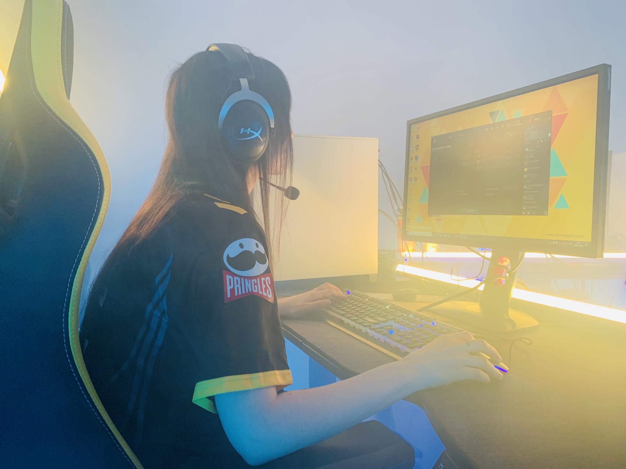 Case eSports jugadora