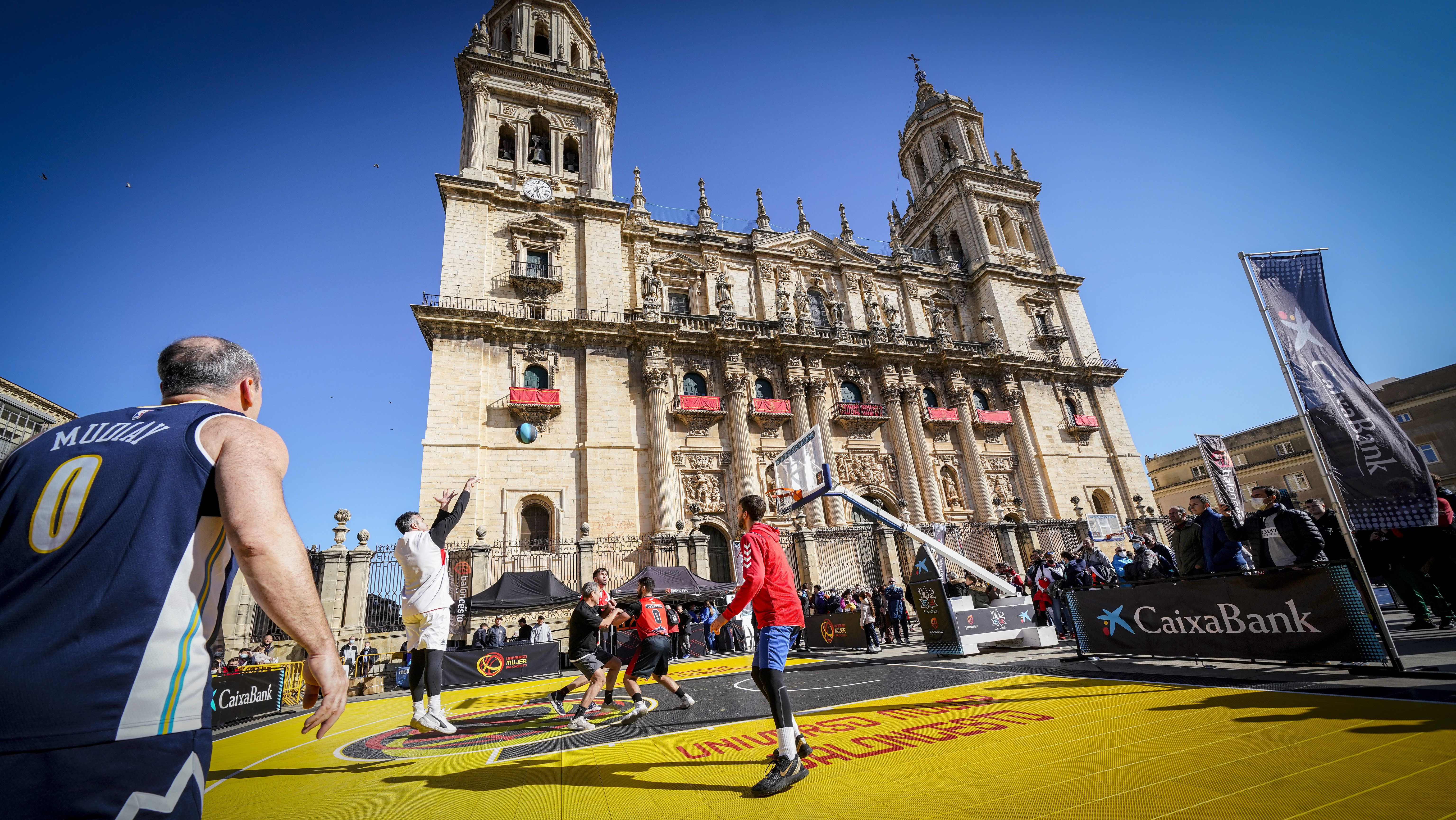 plaza 3x3 CaixaBank en Jaén