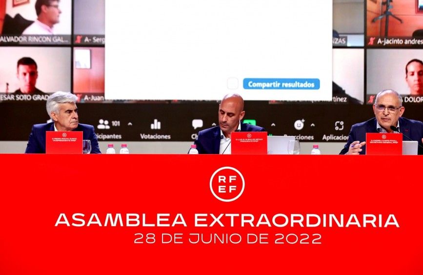 Luis Rubiales Rfef Camps directiva junio 2022
