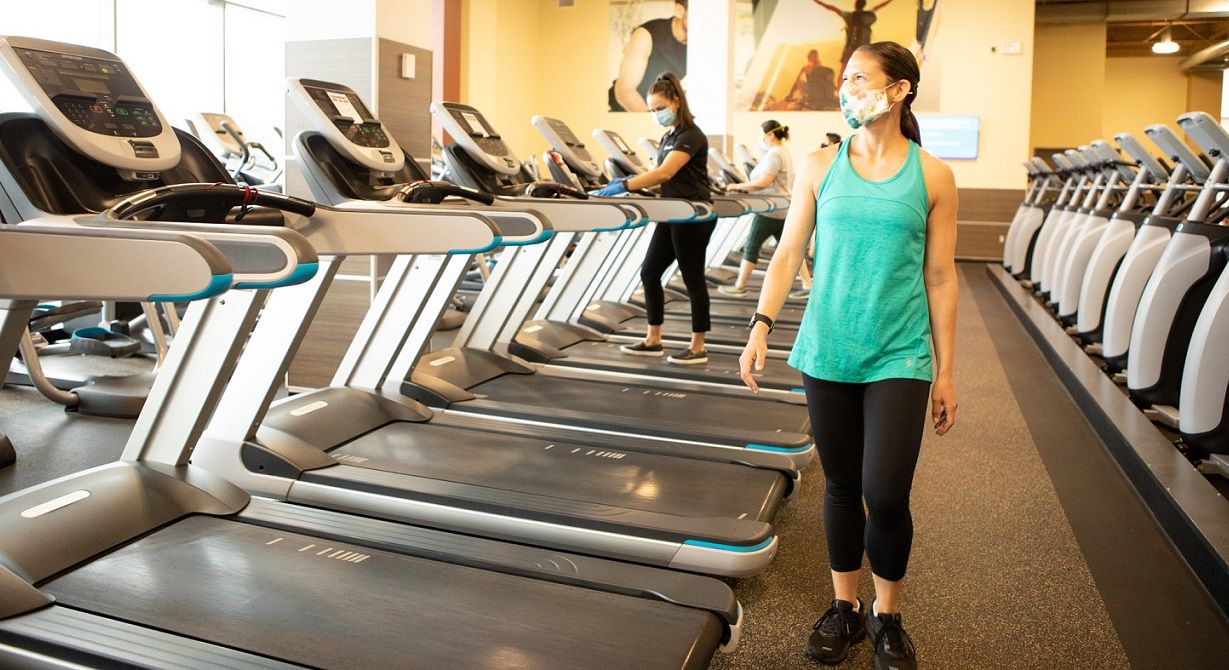 24 hour fitness mascarilla