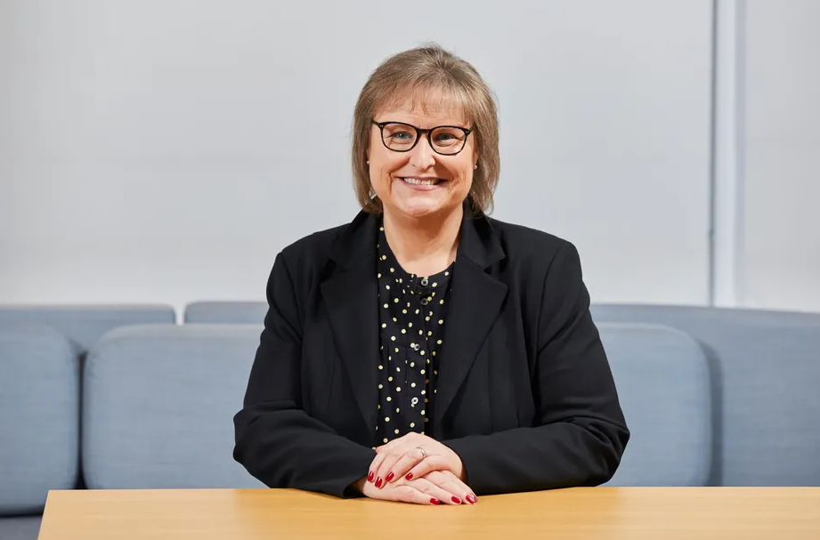 alison brittain presidenta de la premier league