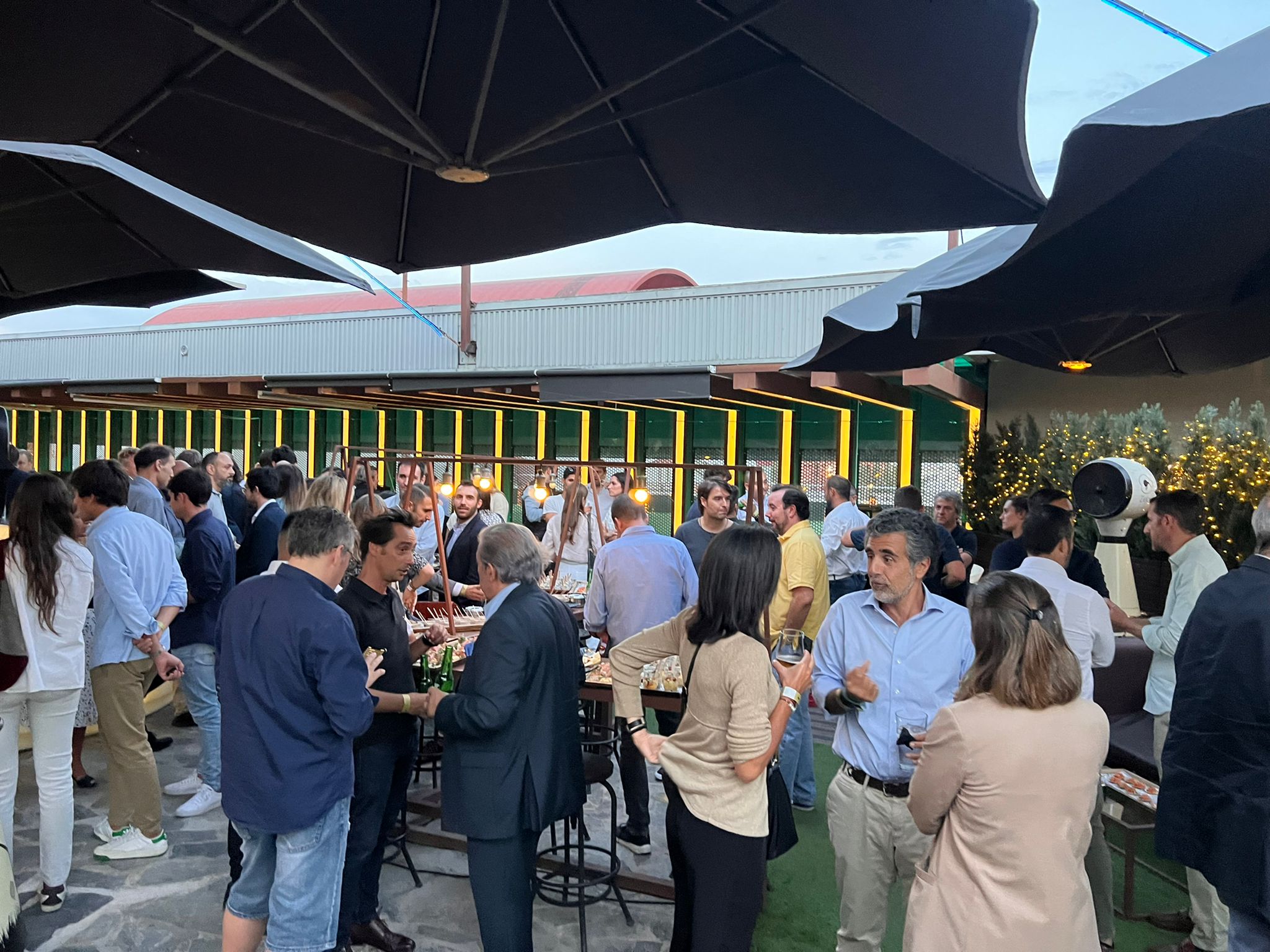 Foto Homecoming Party 2Playbook