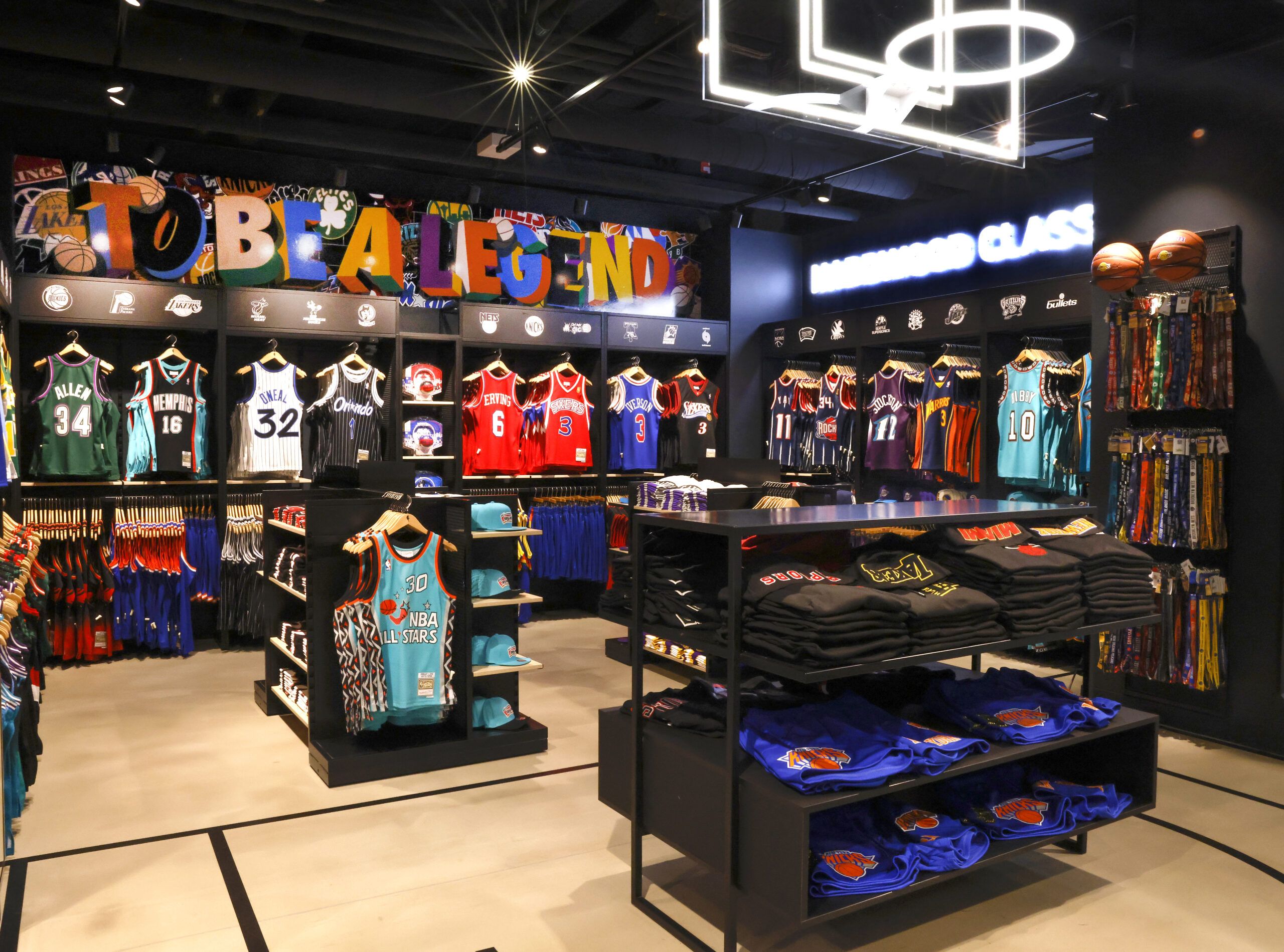 La NBA refuerza alianza con Fanatics abrir en su cuarta tienda oficial en Europa