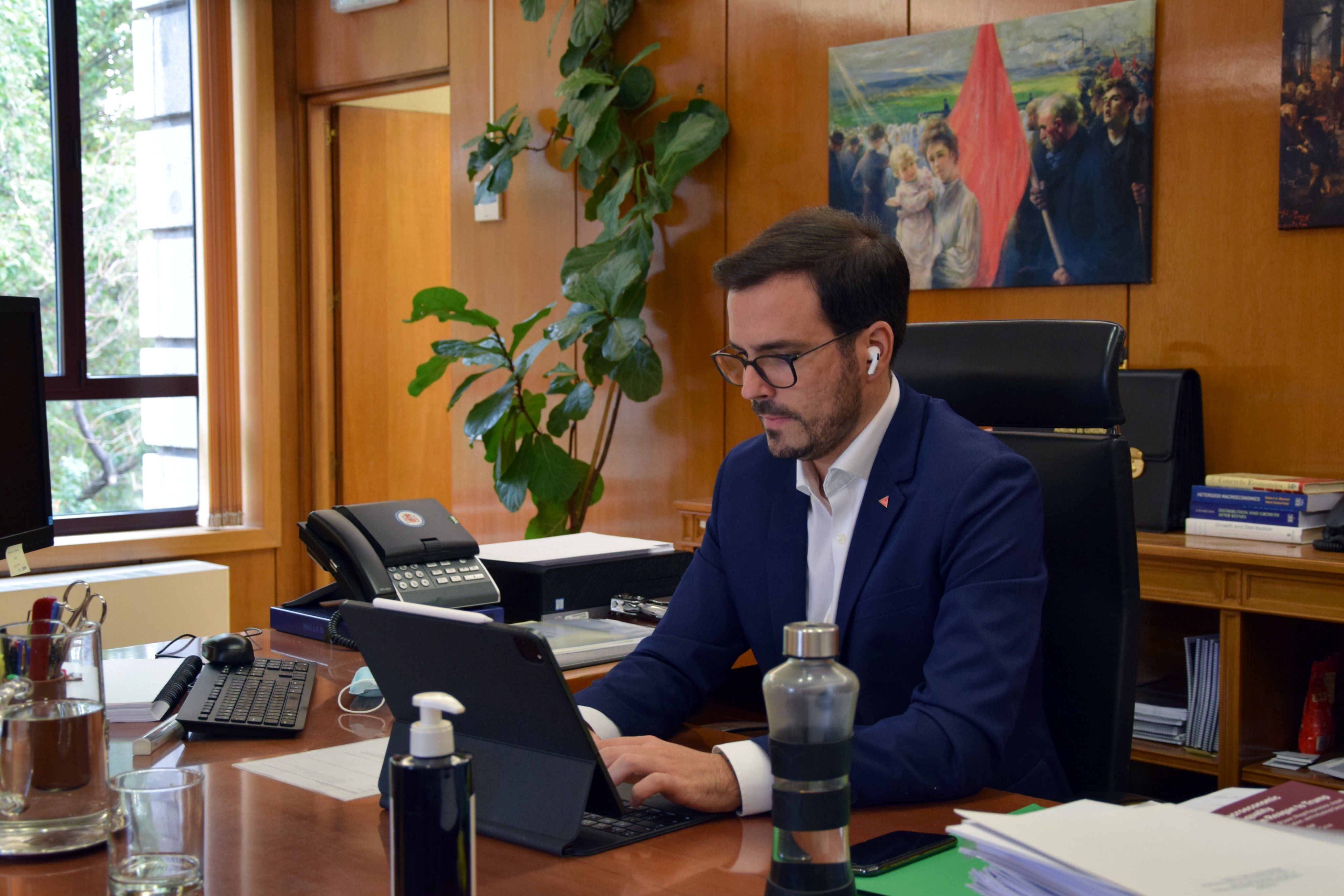 alberto garzon ministro consumo