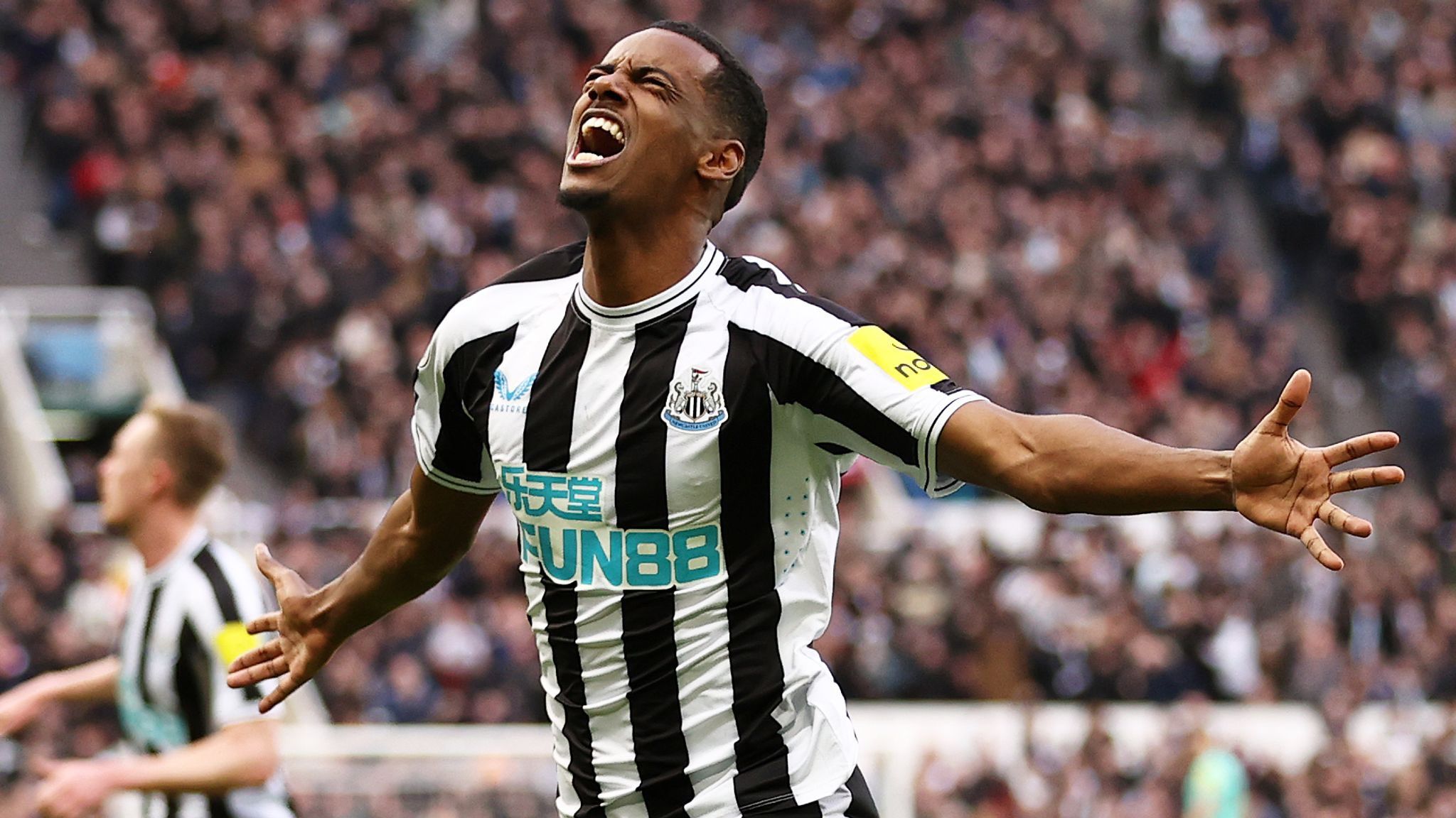 newcastle united isak
