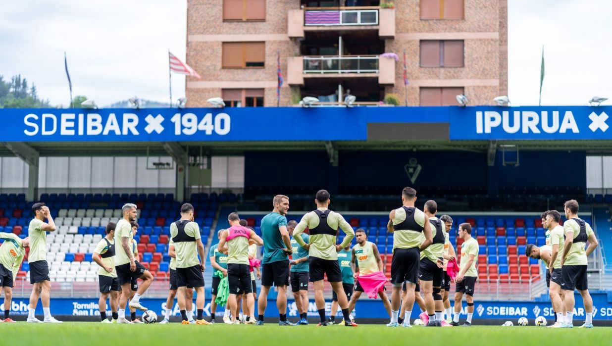 La SD Eibar presupuesta 10 millones para 2023-2024 y renueva el ...