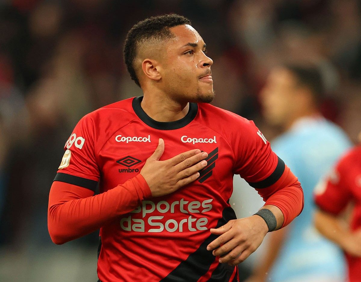 vitor roque paranaense 