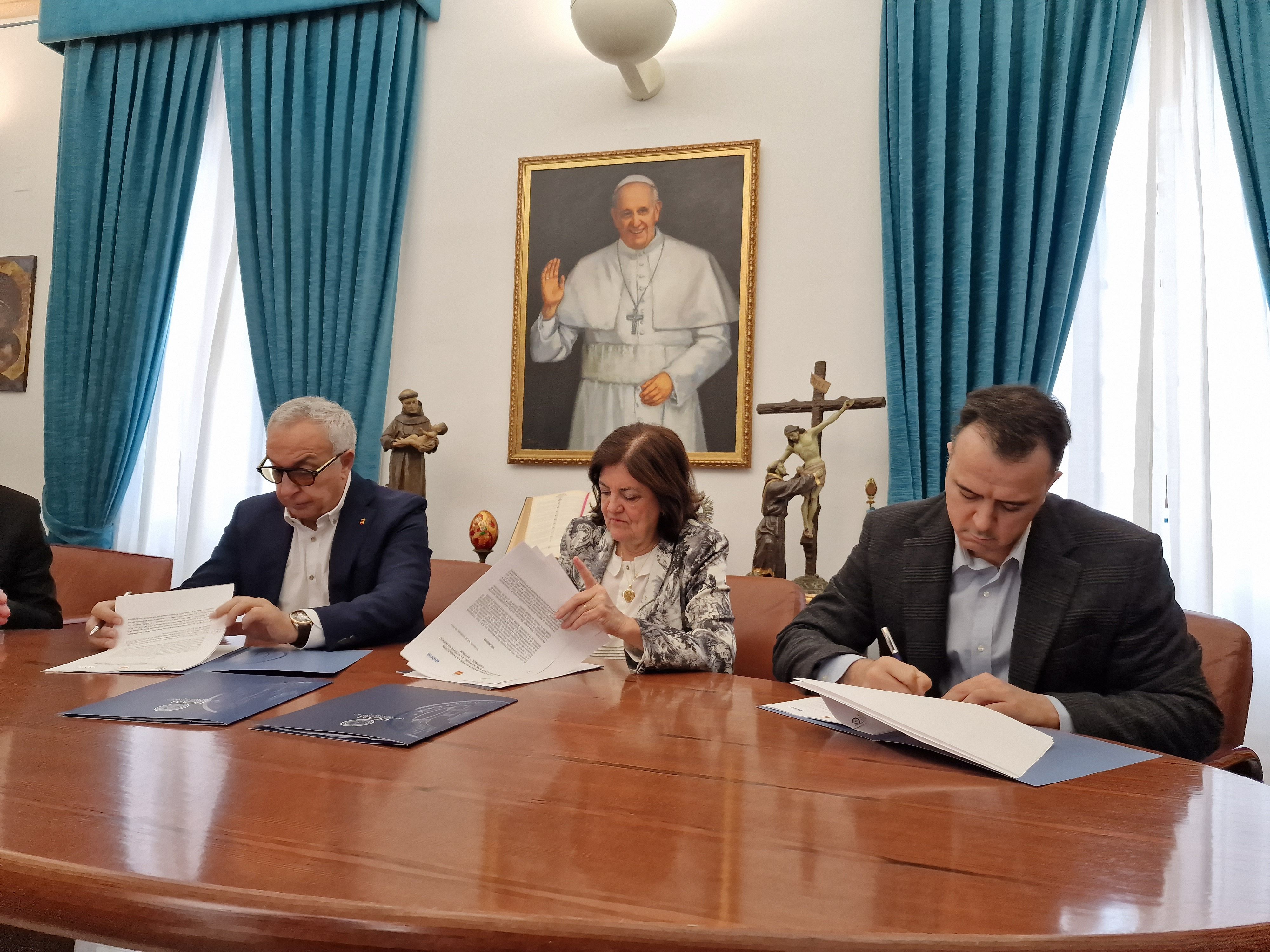 UCAM, COE y Shorai lanzan UCAM Fénix