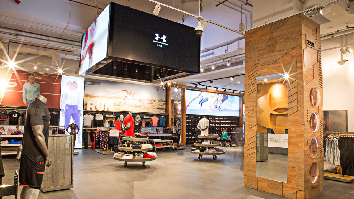 Under Armour firma de distribución en España