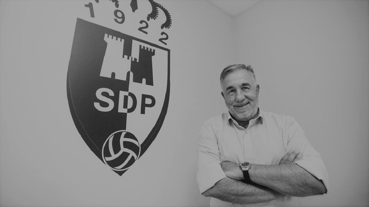José Fernández Nieto presidente SD Ponferradina SAD LaLiga Blanco y Negro