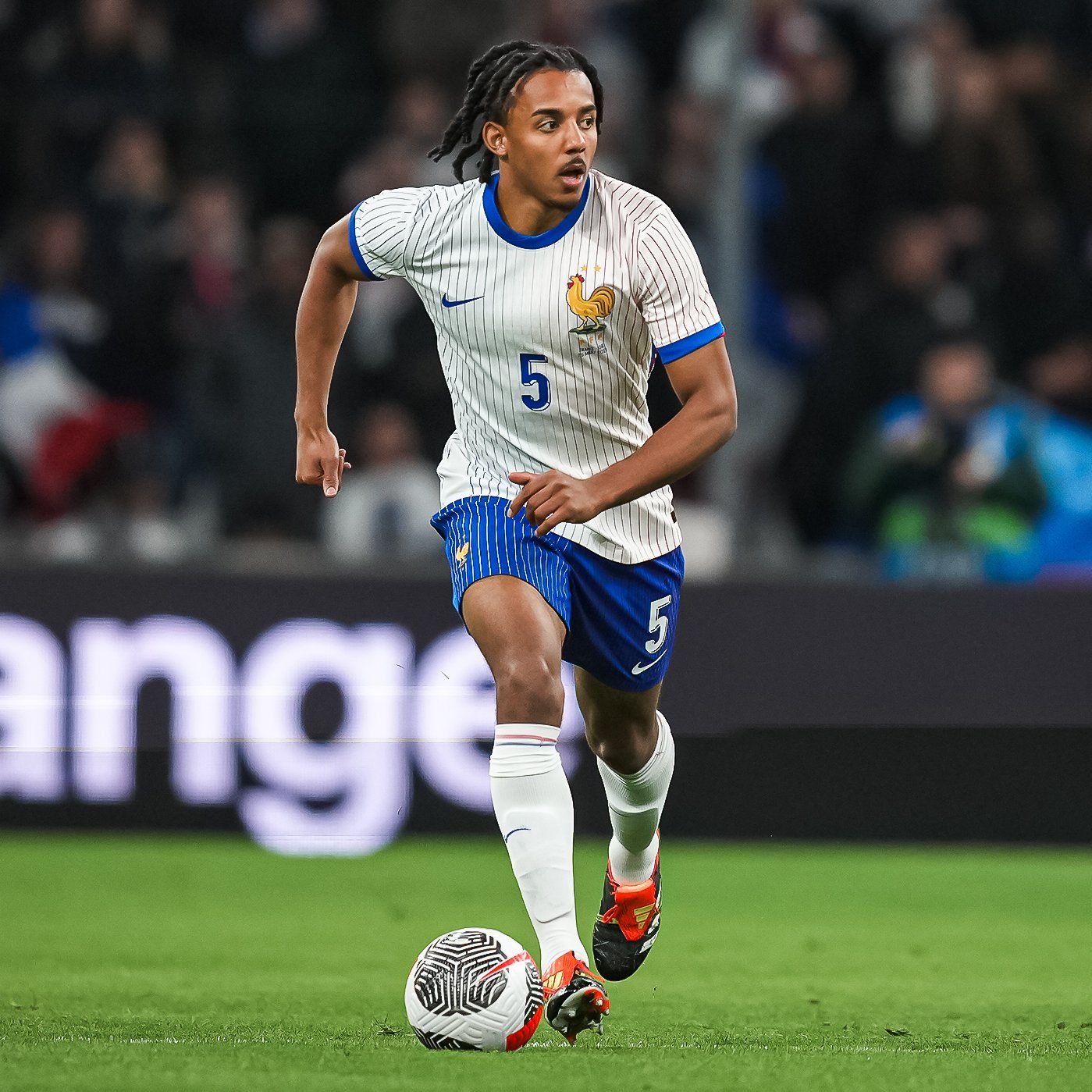 Nike ata una de sus joyas del futbol en Europa vestira a la seleccion francesa hasta 2034