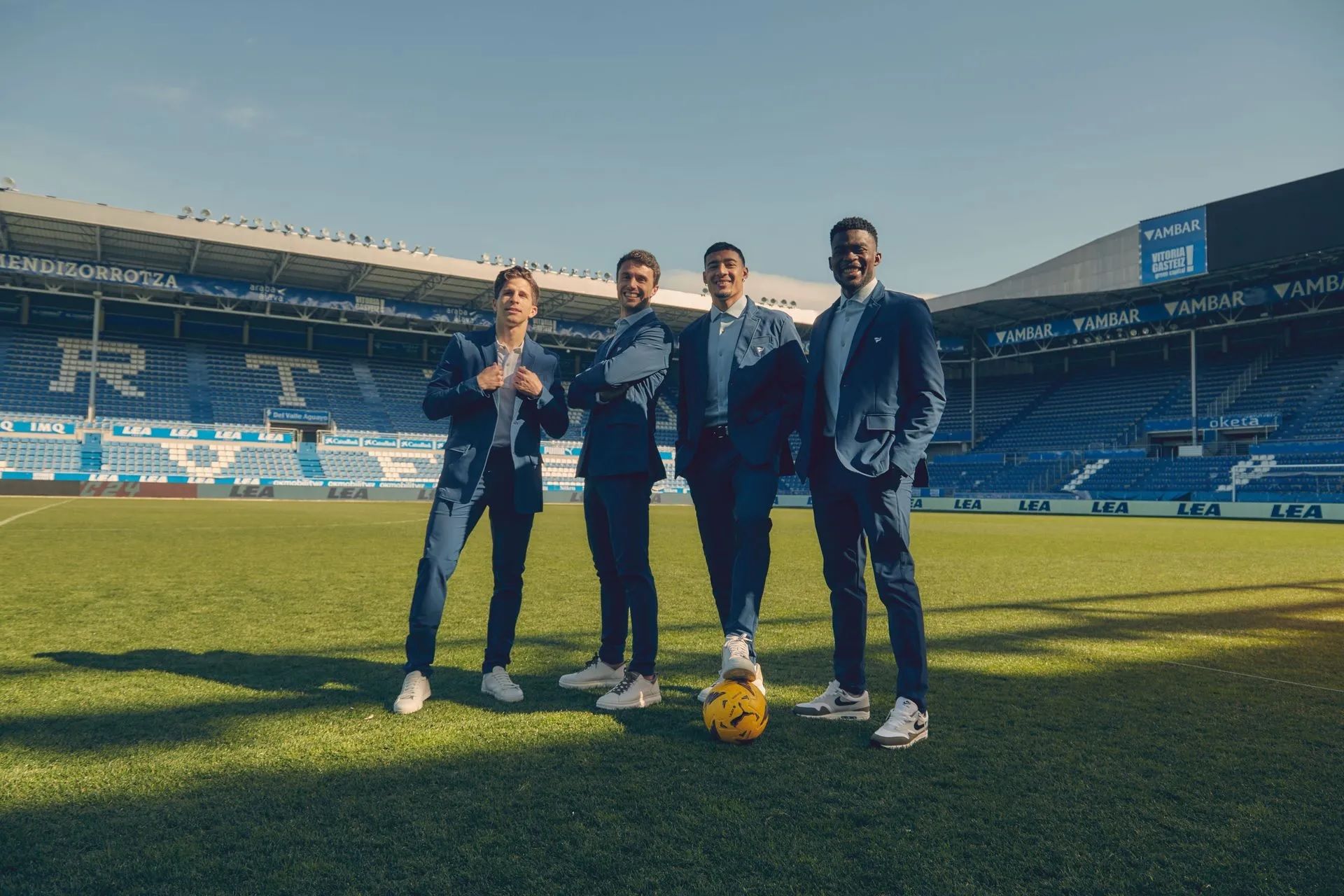 Deportivo Alavés Sepiia patrocinio trajes 2024