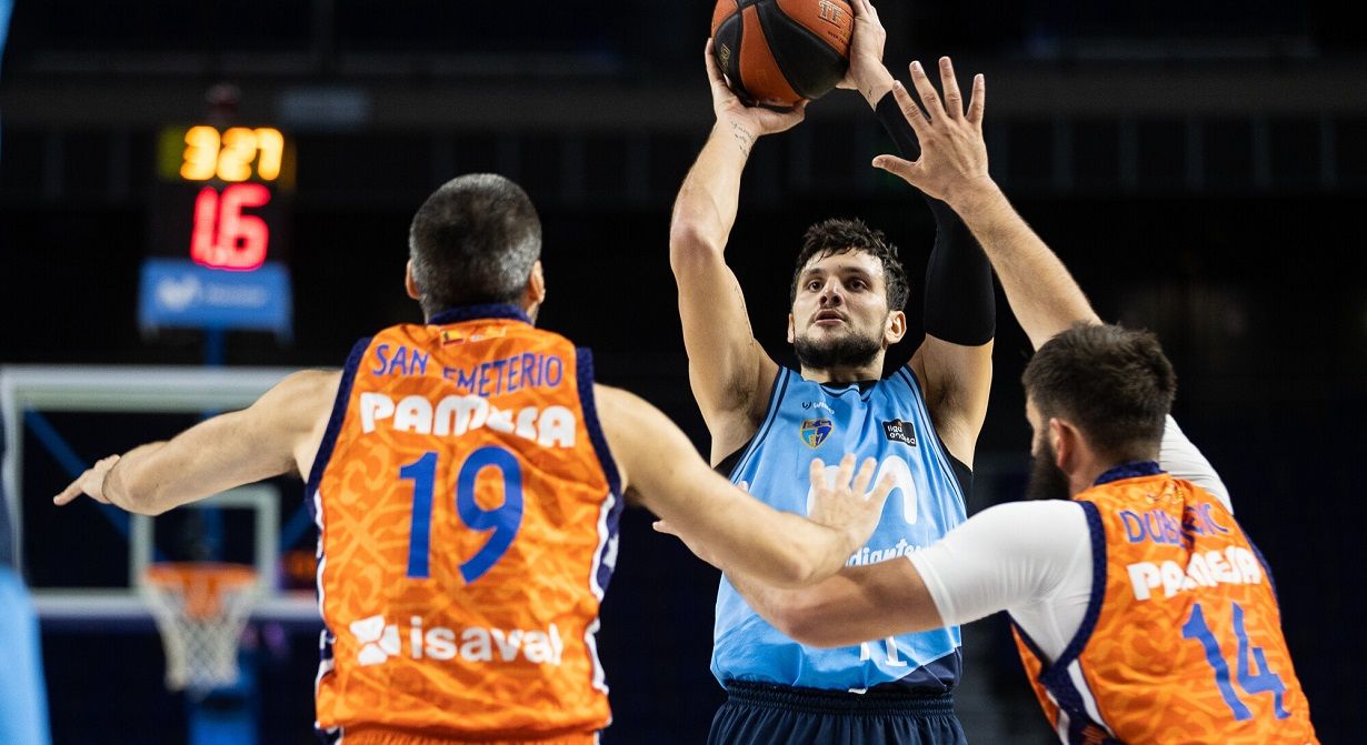 Movistar Estudiantes - Valencia Basket. Fotografía de  J. Pelegrin