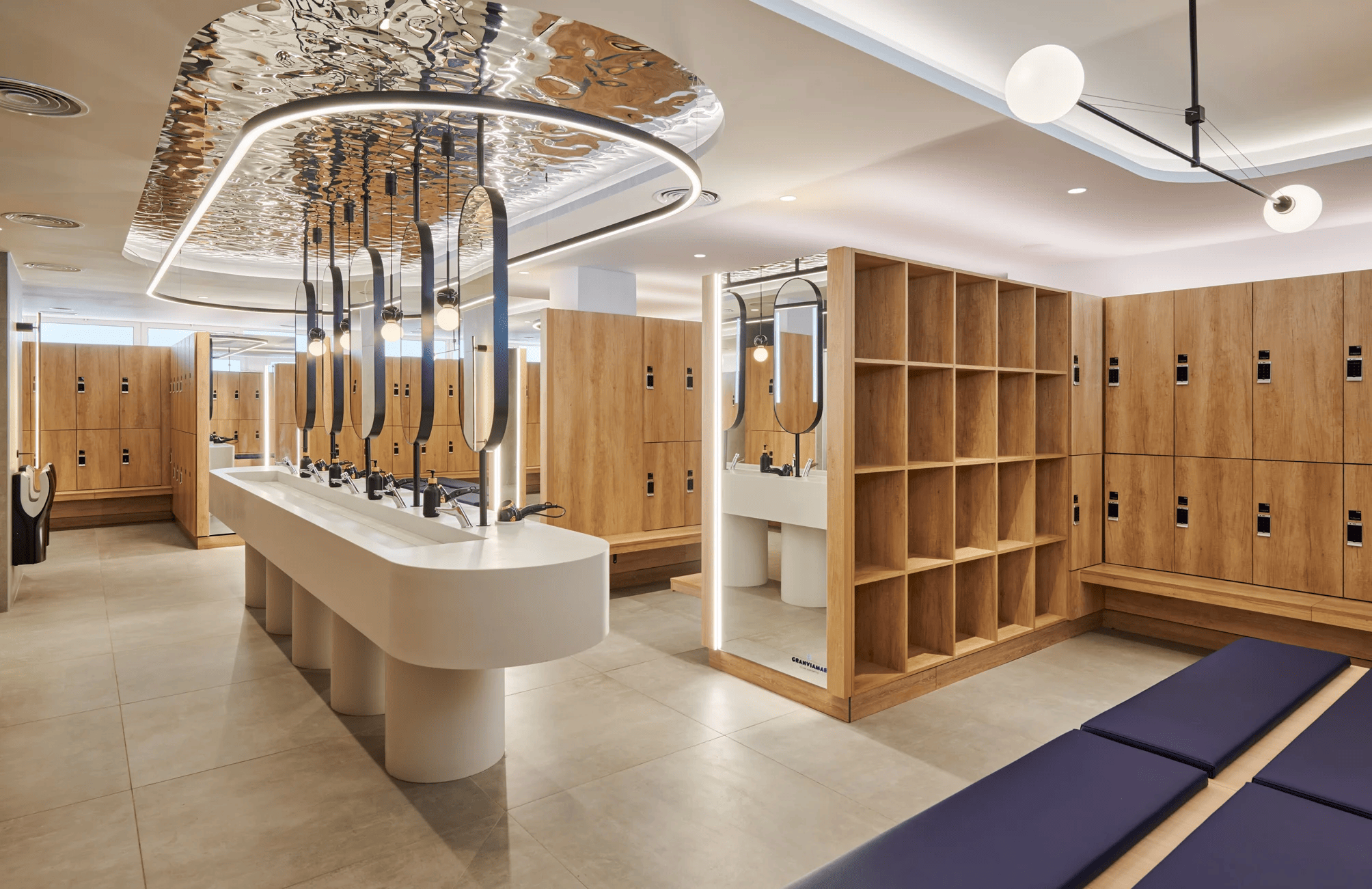 vestuario gimnasio thomas wellness group 1