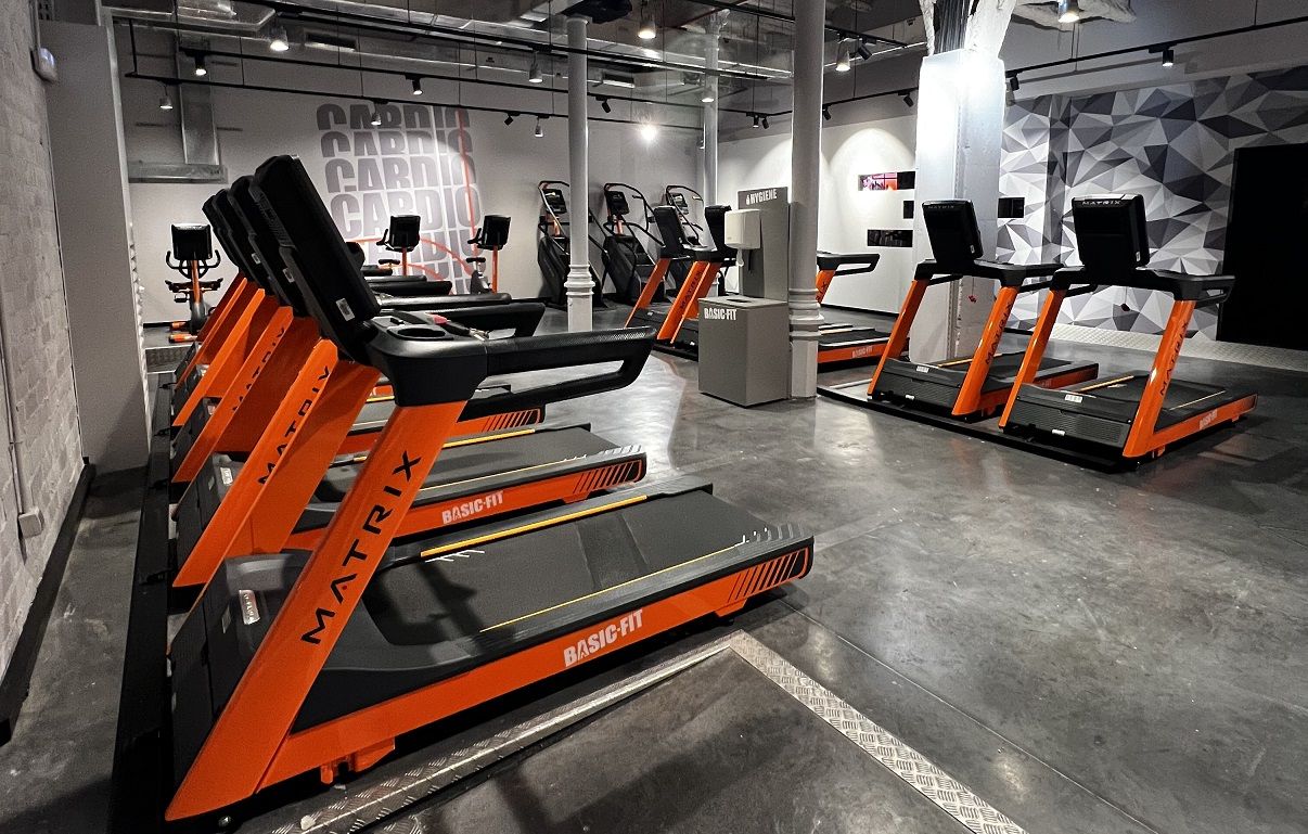 Barcelona 2 gimnasio basic-fit ex mcfit