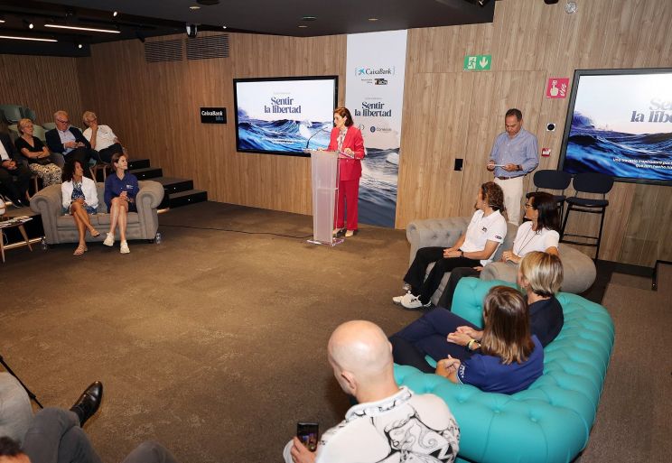 Presentación Libro Sentir la libertad CaixaBank Sail Team BCN Presentación Libro Sentir la libertad CaixaBank Sail Team BCN