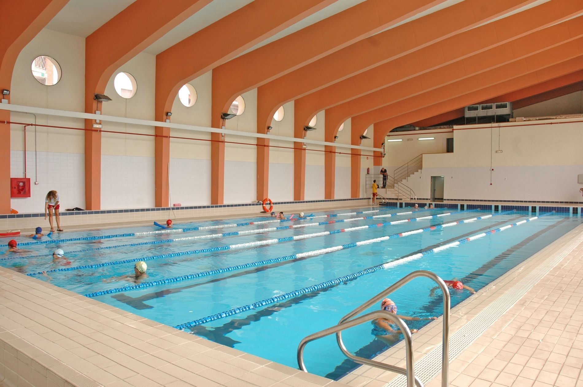 piscina centro deportivo municipal moscardo madrid