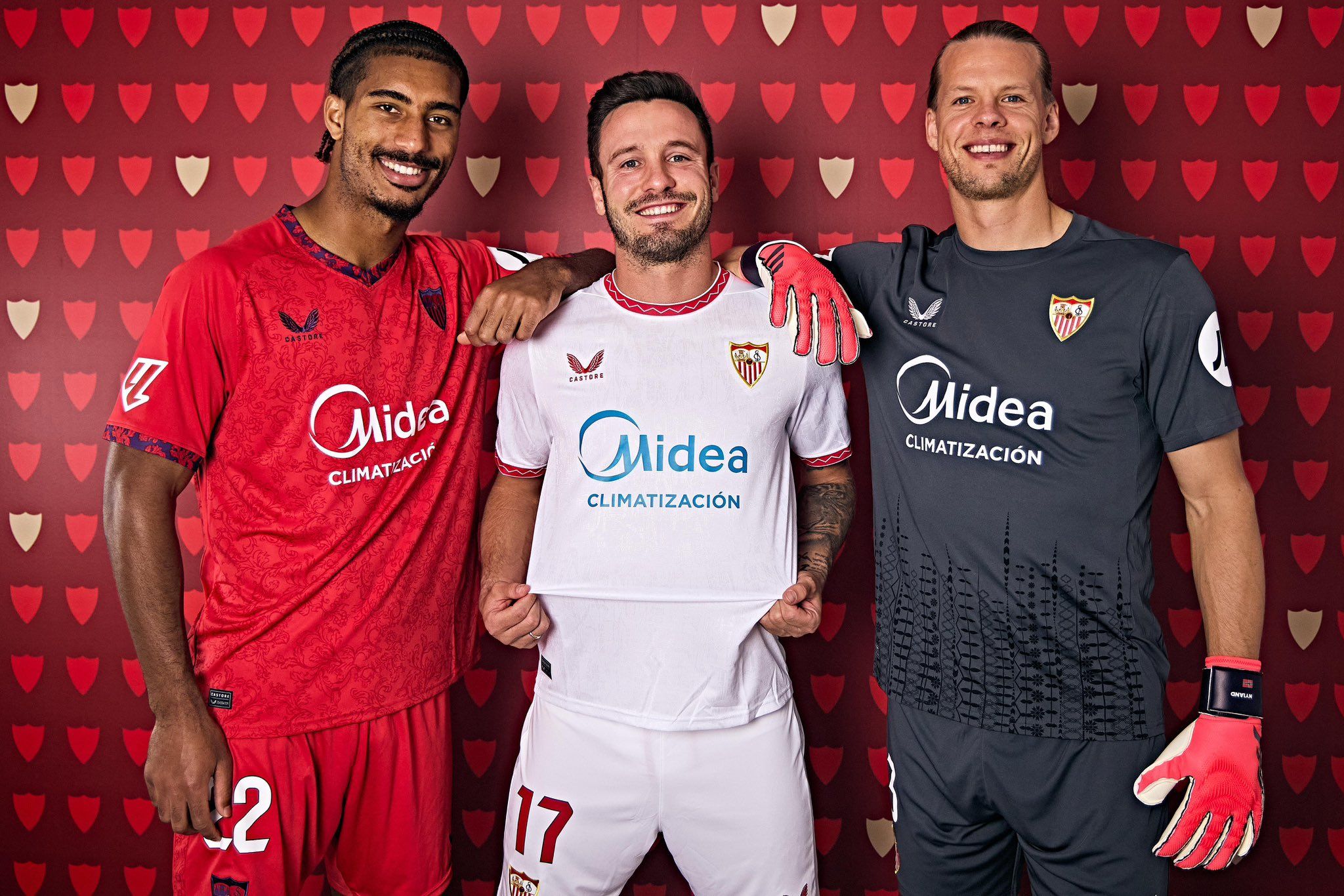 Sevilla FC Midea patrocinio principal 2024