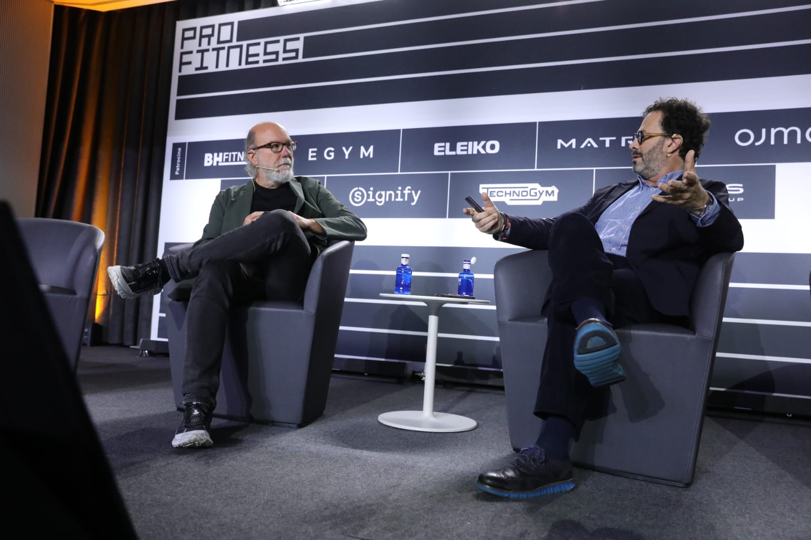 Enric Jové y Toni Segarra en PRO Fitness 2024 conversando sobre cómo las marcas crean vínculos emocionales con el cliente