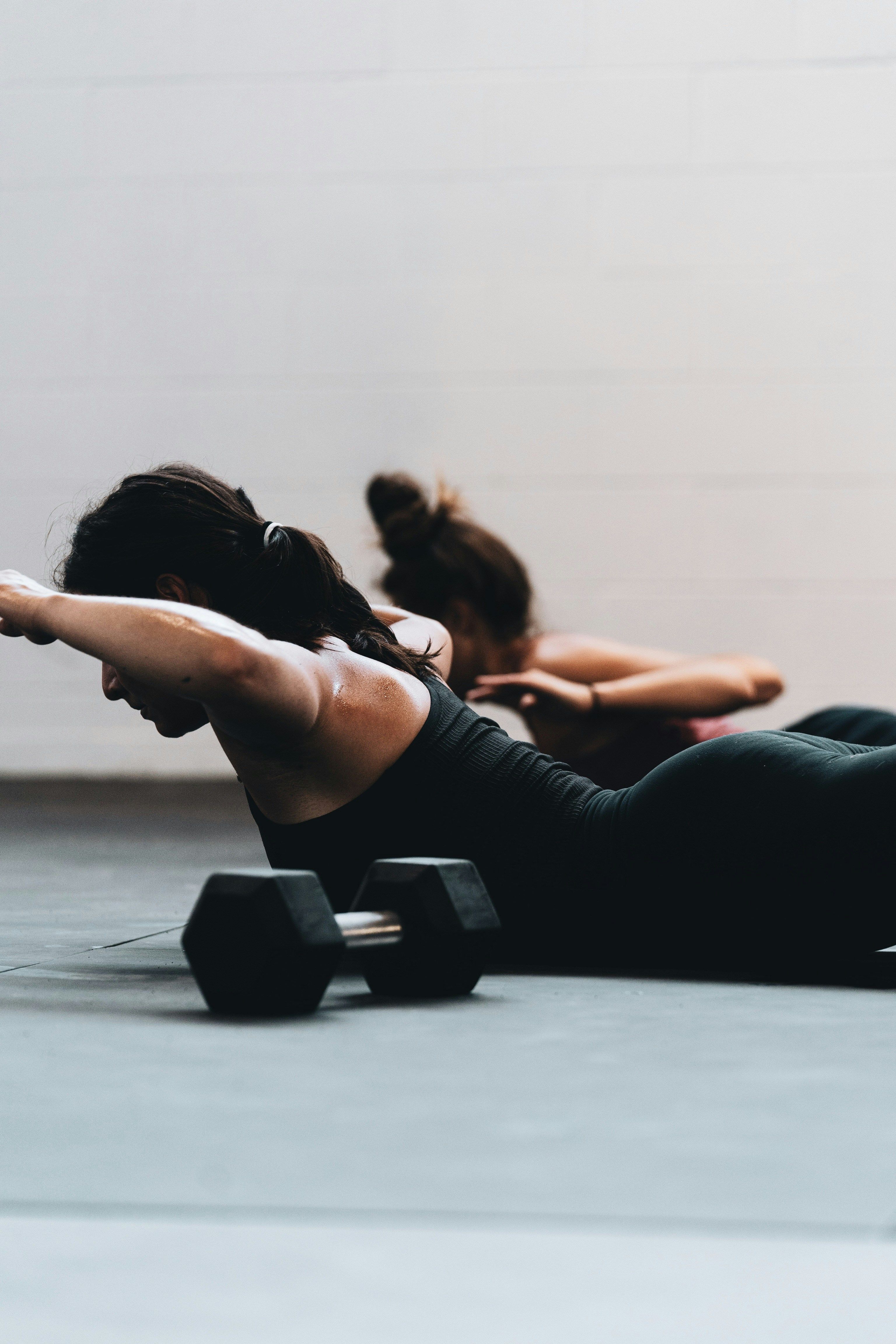 Entrenamiento fitness mujer