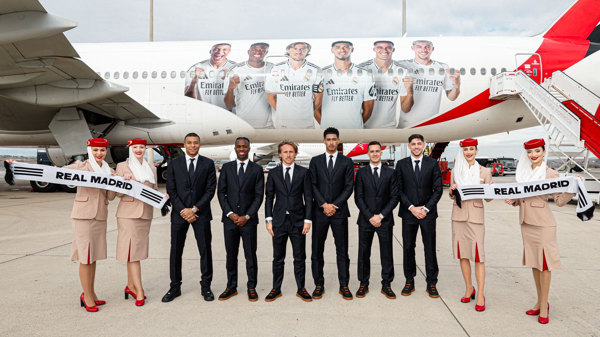 Real Madrid Emirates Patrocinio Avion 2025