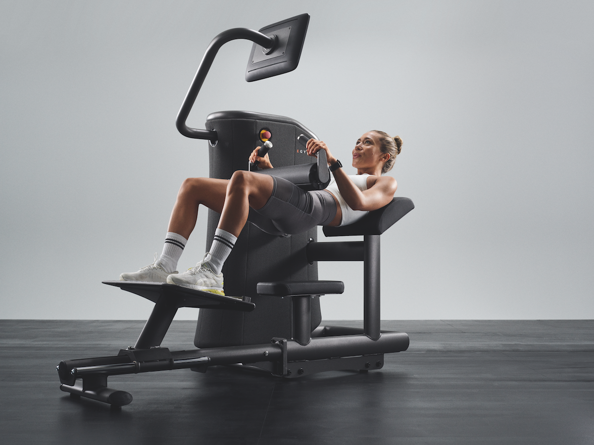 El Hip Thrust de Smart Strength fue una de las novedades que EGYM presentó en 2024