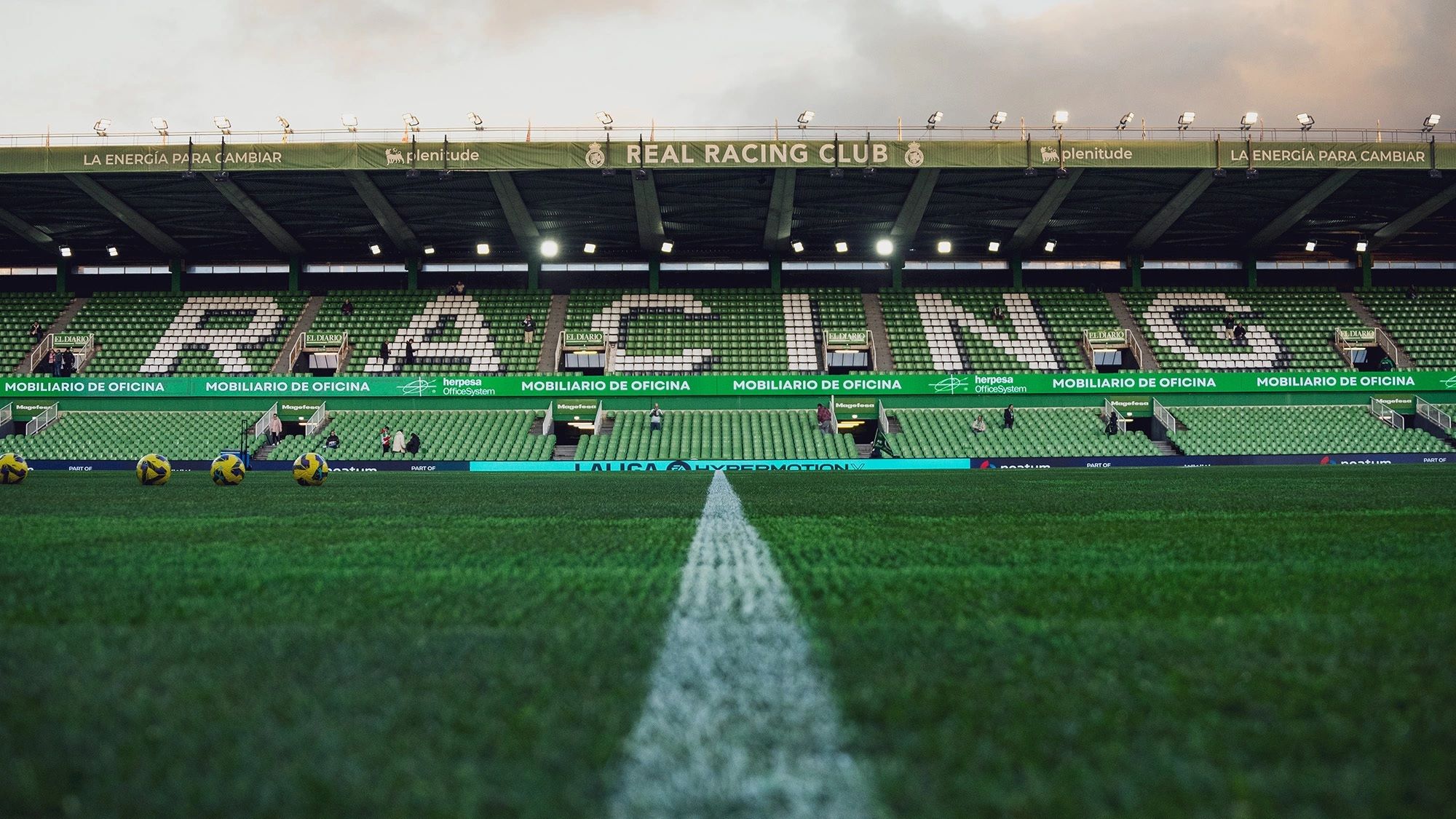 Real Racing LaLiga El Sardinero Estadio recurso 2024 2025