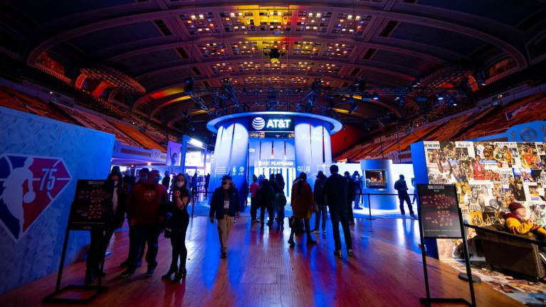 NBA Crossover. El epicentro del All Star, celebrado en el Moscone Center. Se trata de un festival que vende entradas al margen de los eventos y partidos del Chase Center y donde se concentran todas las experiencias y acciones de las marcas