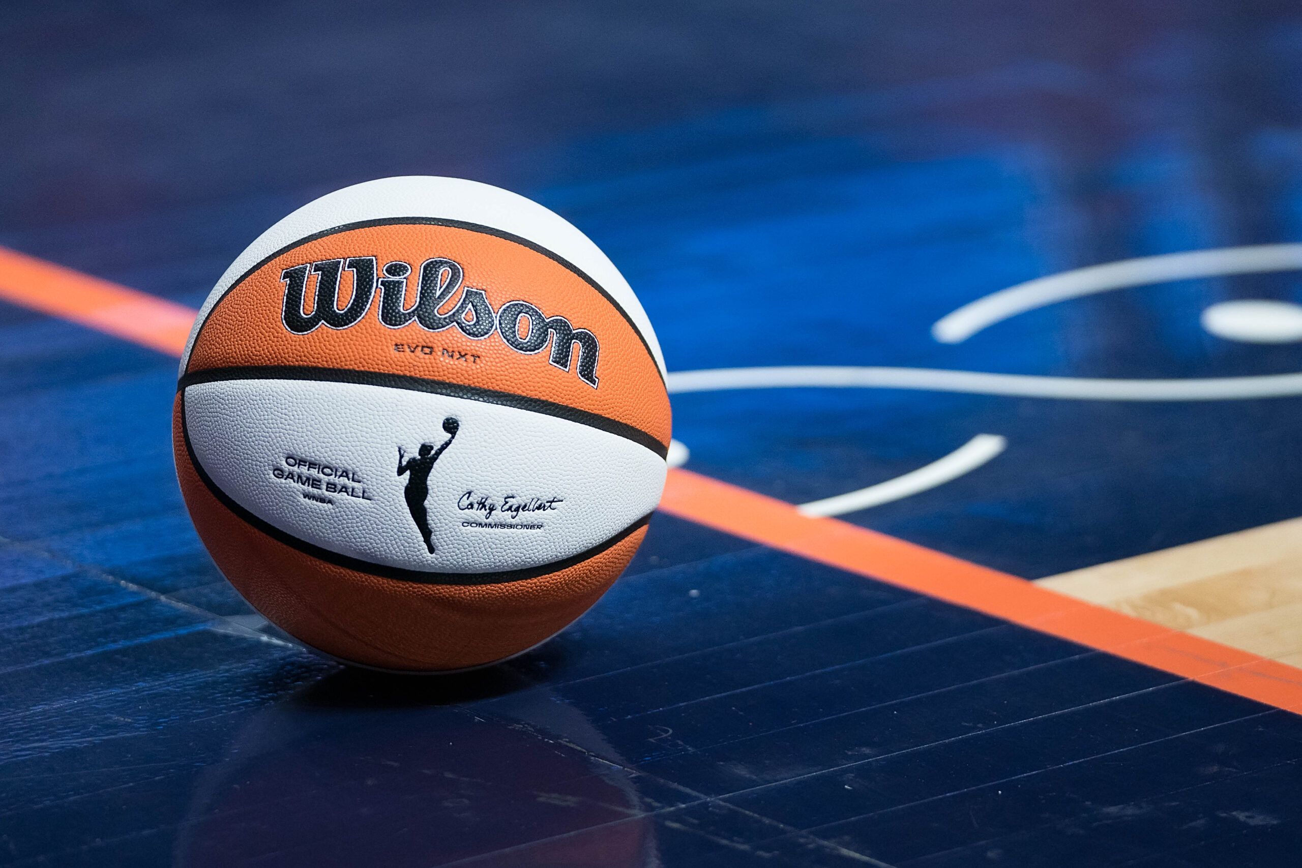 WNBA balón 2024
