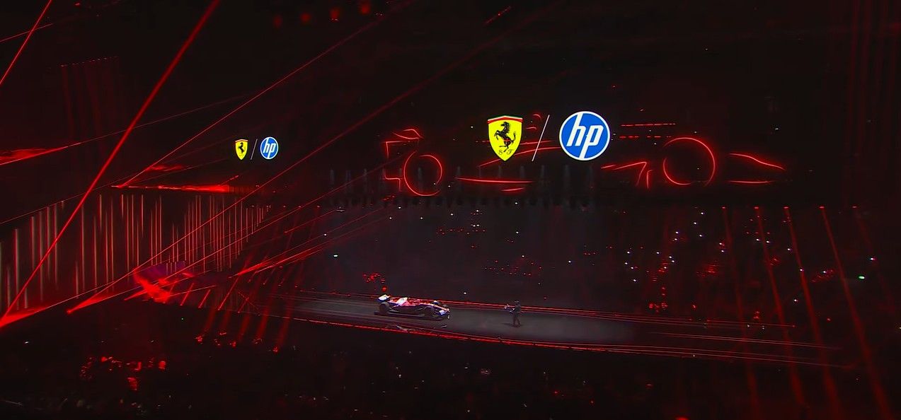 Ferrari apareció en escena mostrando el logo de HP a la misma altura que el de Il Cavallino Rampante