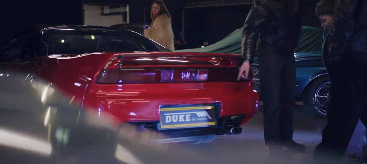 El equipo mostró un vídeo promocional en el que varios modelos de coches Honda acompañaban al camión de Red Bull al O2 Arena a la presentación del monoplaza