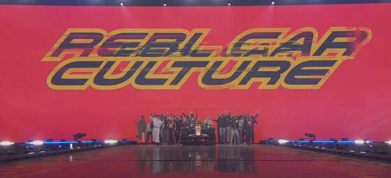 Red Bull es uno de los que más arriesgó en su puesta en escena. Bajo el lema Red Bull Culture, el equipo hizo hincapié en la cultura urbana que acompaña a la marca de bebidas energéticas 