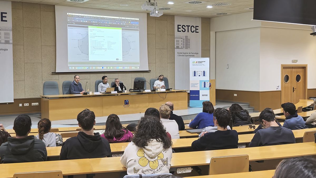 Así transcurrió la primera sesión del III Ciclo de Conferencias organizado por la Escuela de Formación Deportiva de la Universitat Jaume I 