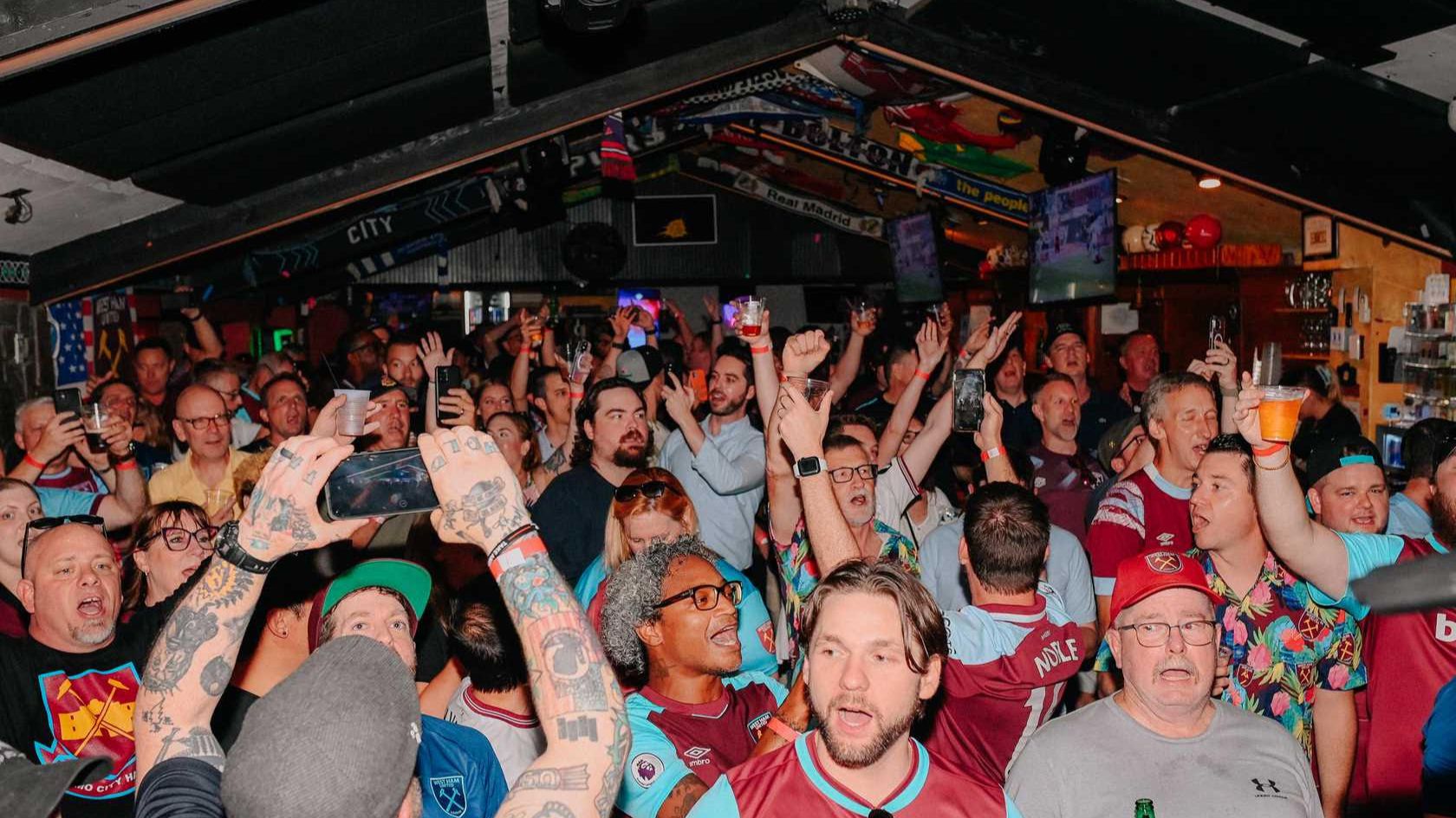 West Ham Estados Unidos aficionados 2024 2025